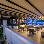 Sunshine Hotel 3*