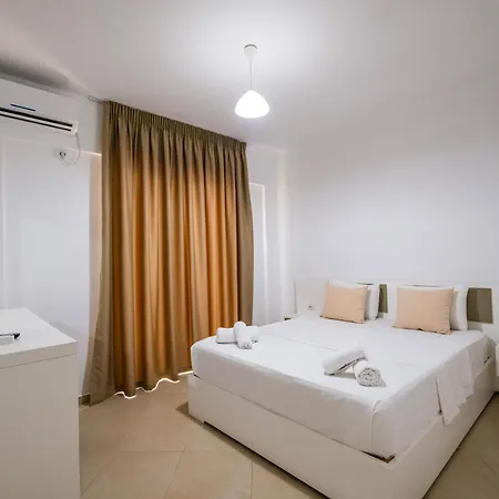 Sunshine Hotel
