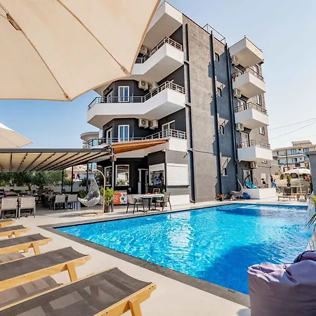 Sunshine Hotel 3*